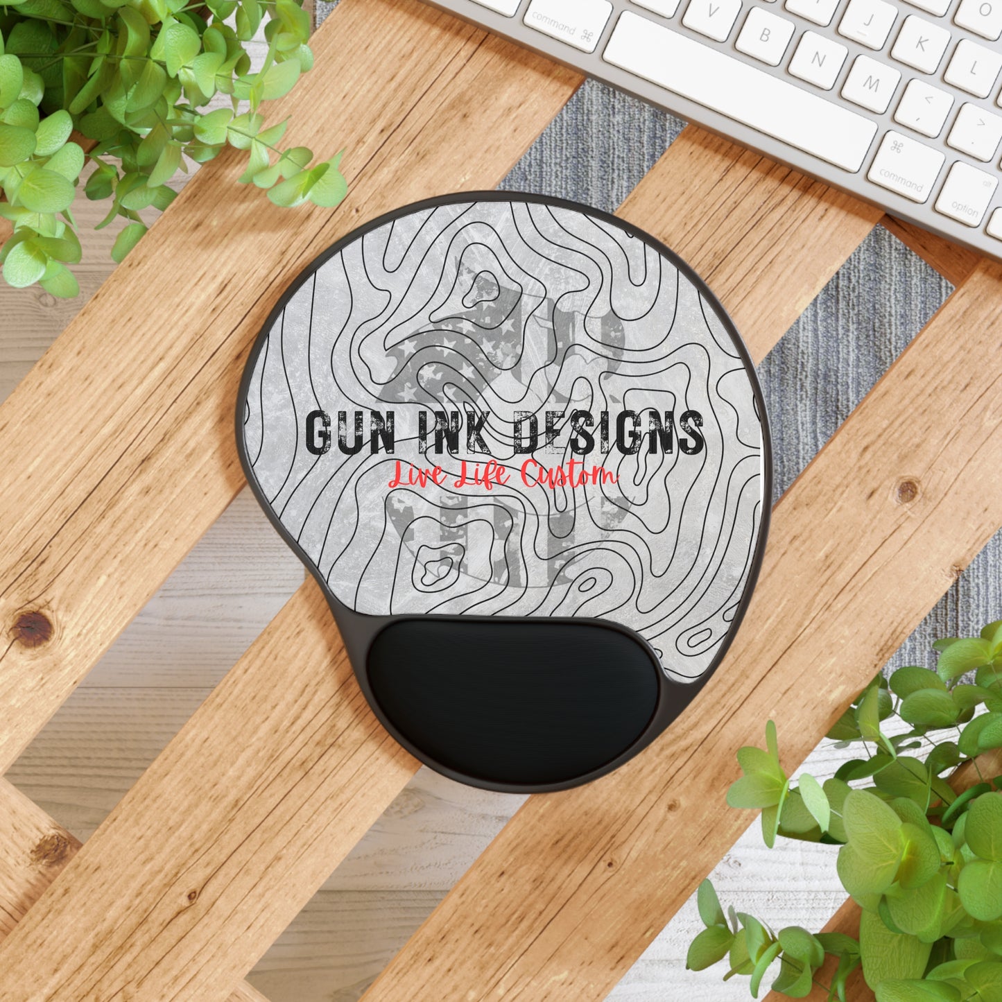 Mouse Pad With Wrist Rest - Flag Dragon