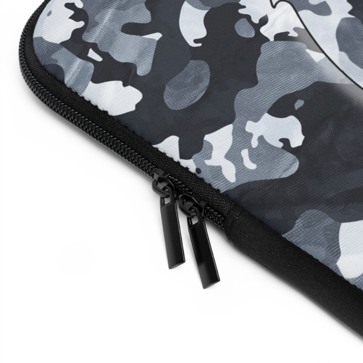 Stylish Camo Laptop Sleeve - Trendy Protective Case for Tech Lovers